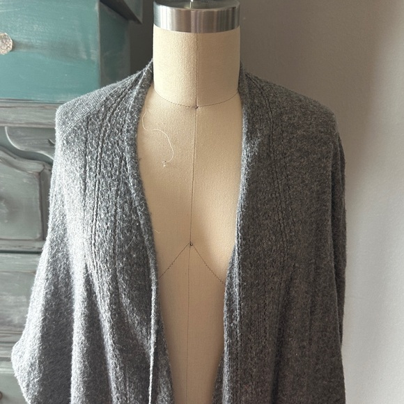 Anthropologie Velvet Graham & Spencer Rozalia Open Cardigan Gray - Picture 6 of 11